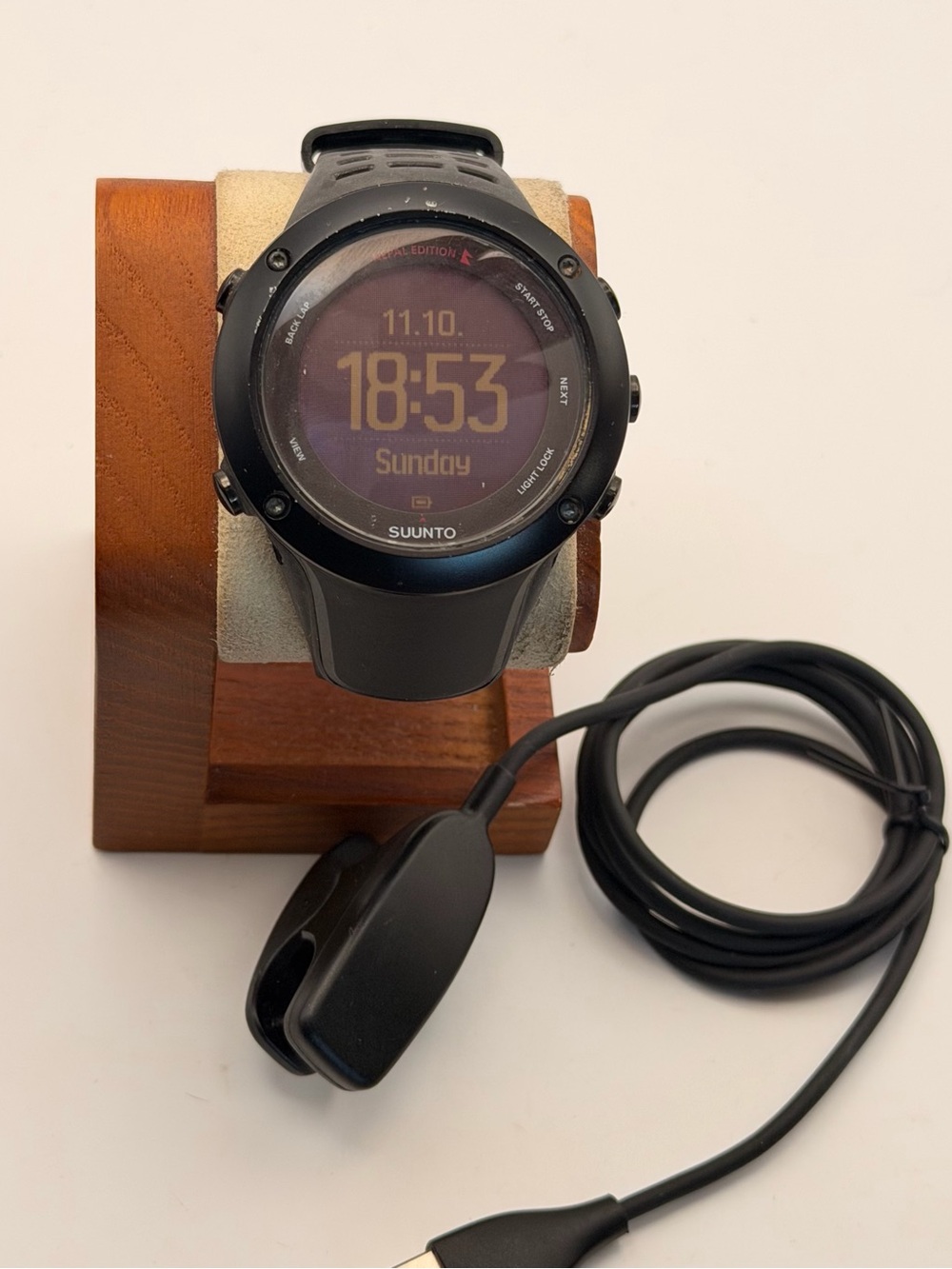 Suunto Ambit 3 Peak, Tested, Black, Charger Included, Good Con, Smartwatch